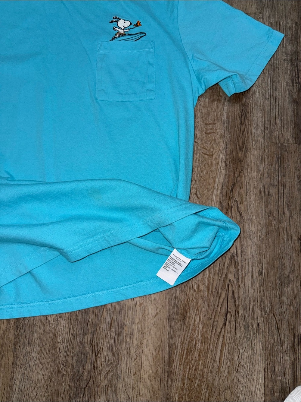American Eagle • Tailgate Snoopy Surfing Tee - Picture 6 of 7